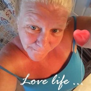 Meet your Posher, Debra